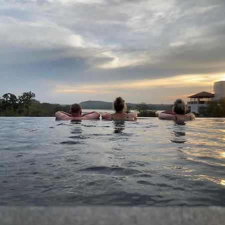 Sundown Lake Hotel & Spa 哈伯勒内 外观 照片