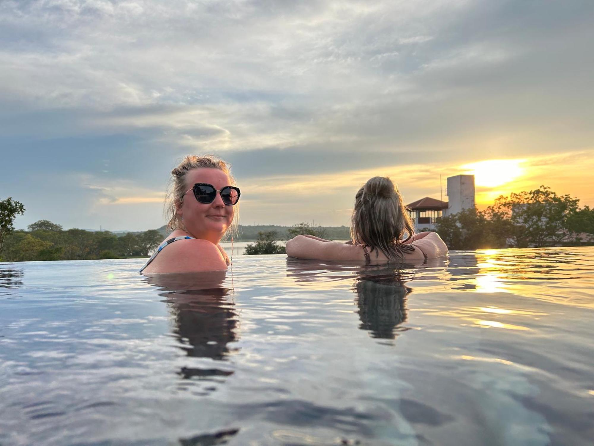 Sundown Lake Hotel & Spa 哈伯勒内 外观 照片