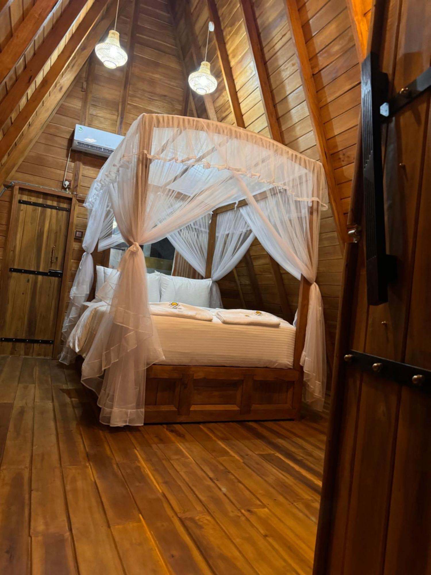 Sundown Lake Hotel & Spa 哈伯勒内 外观 照片